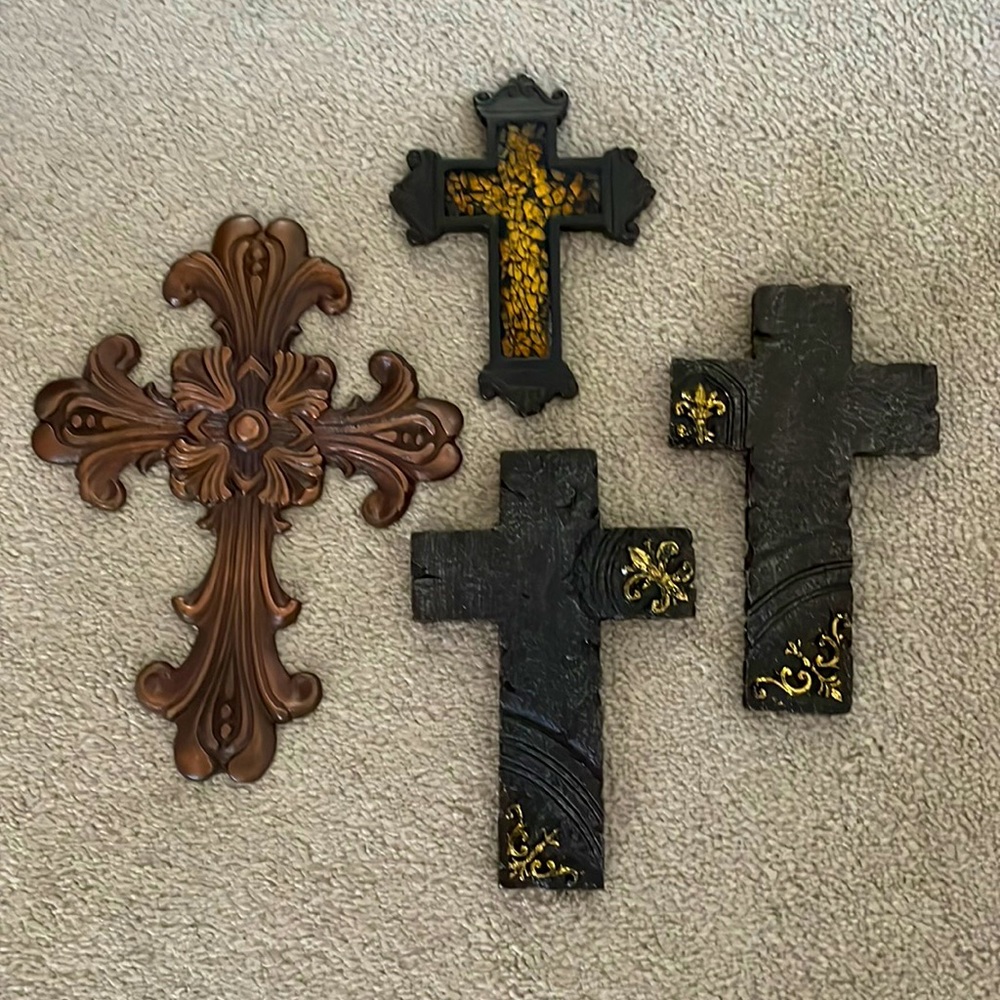 Crosses for wall hanging. An Assortment of Crosses. EUC